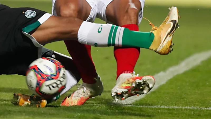 Com um a mais em campo, CRB arranca empate com Coritiba em pleno Couto Pereira: 1 a 1