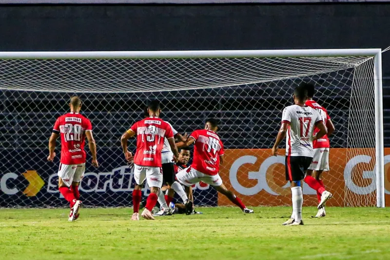CRB bate o Moto Club por 2 a 0 e garante vaga na Copa do Nordeste 2022