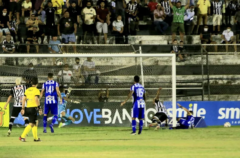 Momento do empate do Gigante