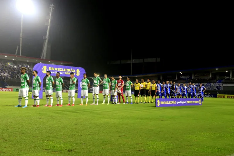 Jogadores de CSA e Chape perfilados
