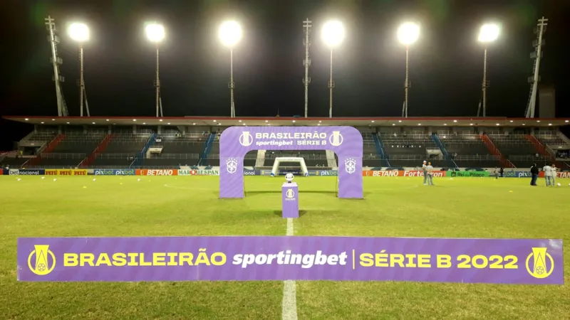 Equipes já se colocando no gramado para os protocolos da CBF