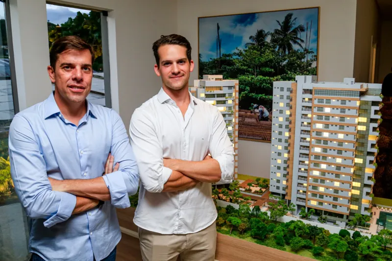 Marcelo Leahy e Zé Luiz Soares, sócios da Prime Incorporações, celebram o sucesso do lançamento