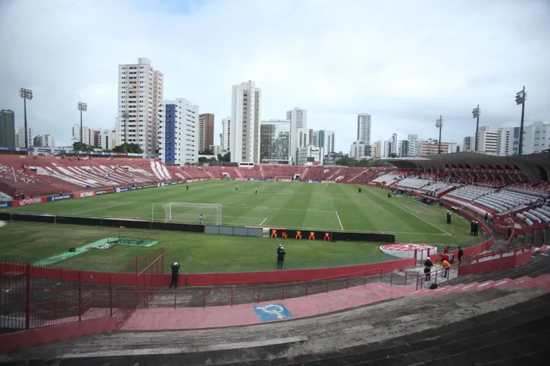 Nos Aflitos, CSA empata com o Náutico e ganha uma posição: 0 a 0