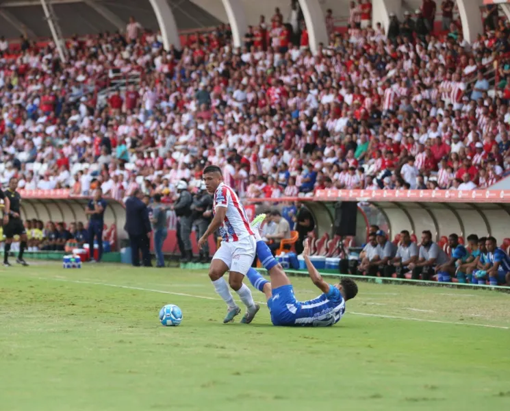 Nos Aflitos, CSA empata com o Náutico e ganha uma posição: 0 a 0