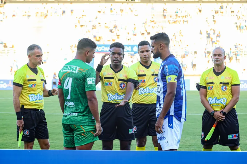 Em estreia pelo Alagoano, CSA vence Coruripe com gol polêmico: 1x0