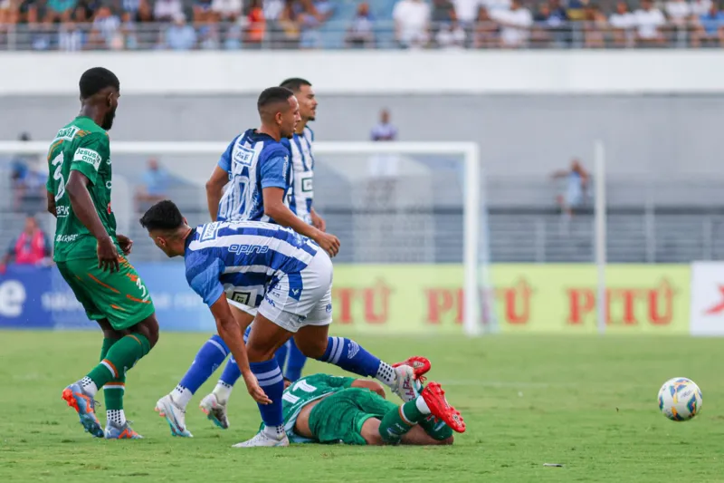 Em estreia pelo Alagoano, CSA vence Coruripe com gol polêmico: 1x0