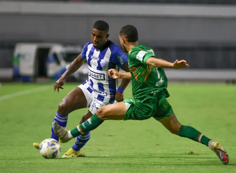 Em estreia pelo Alagoano, CSA vence Coruripe com gol polêmico: 1x0