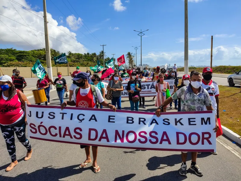 Moradores protestam contra os problemas causados pelas atividades da Braskem