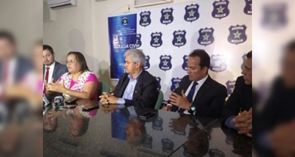 Imagem ilustrativa da imagem Polícia Civil apresenta suspeito na chacina de Guaxuma
