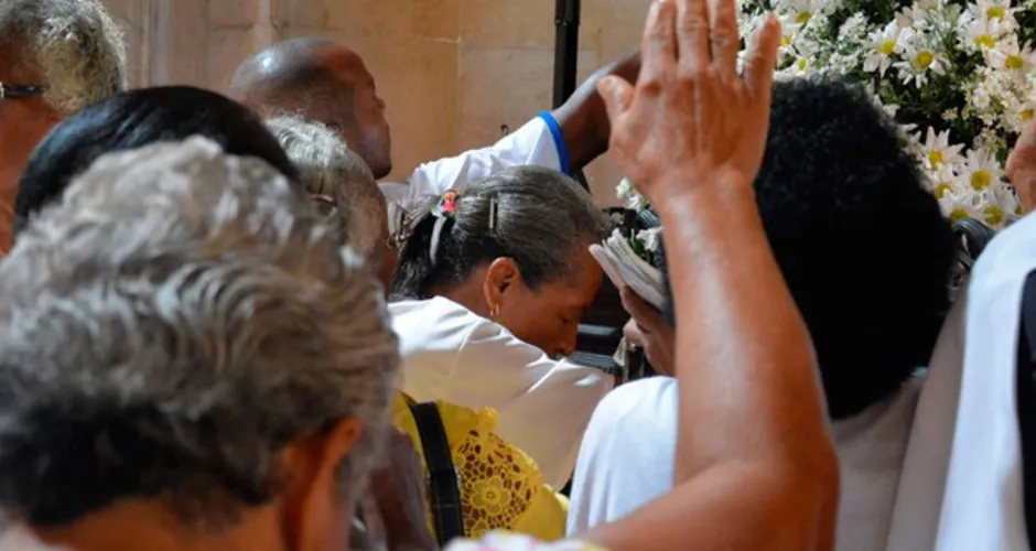 Imagem ilustrativa da imagem No 1º dia do ano, fiéis renovam fé em Bom Jesus dos Navegantes na Bahia