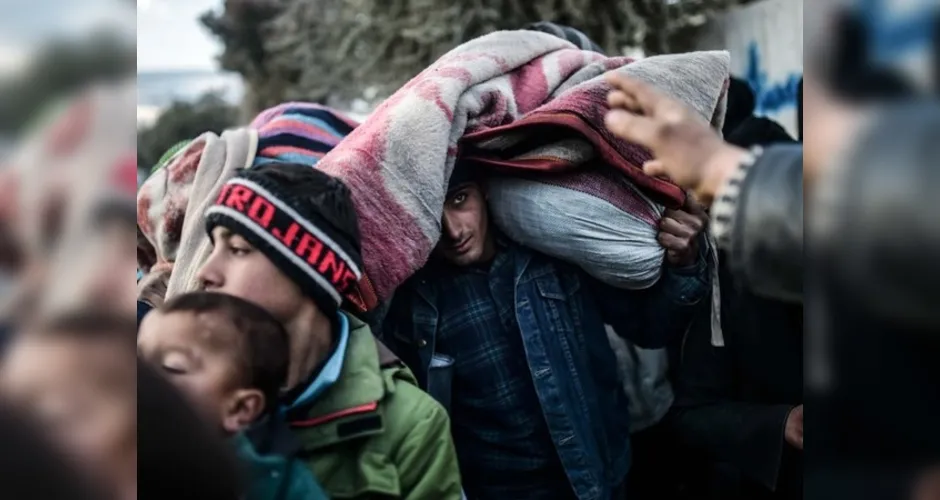 Imagem ilustrativa da imagem Fronteira síria com a Turquia tem cerca de 20 mil pessoas bloqueadas