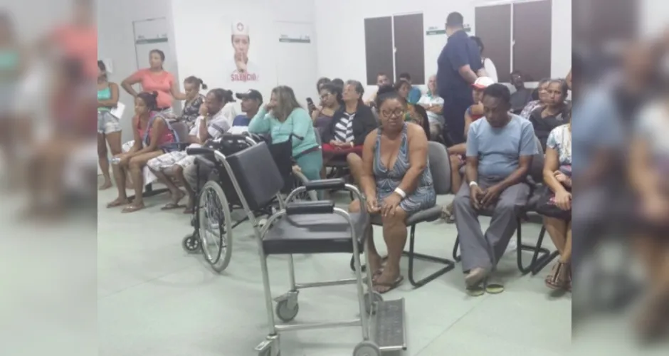Imagem ilustrativa da imagem Pacientes ficam até 5 horas sem atendimento médico na UPA do Trapiche