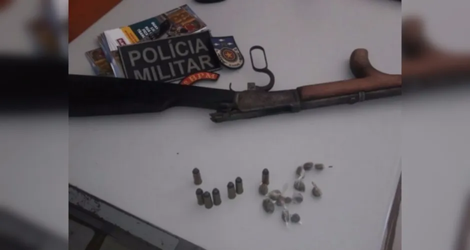 Imagem ilustrativa da imagem Homem é preso com arma, drogas e munições em Ibateguara