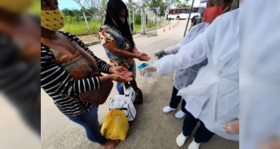 Imagem ilustrativa da imagem Após protestos, parentes de presos voltam a entregar alimentos a partir de hoje