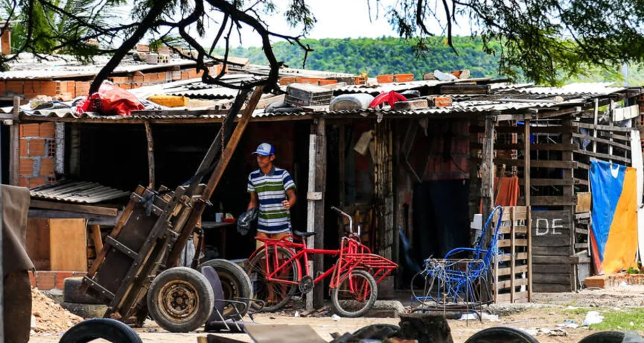 Economista defende investimento em habitação popular em Alagoas
