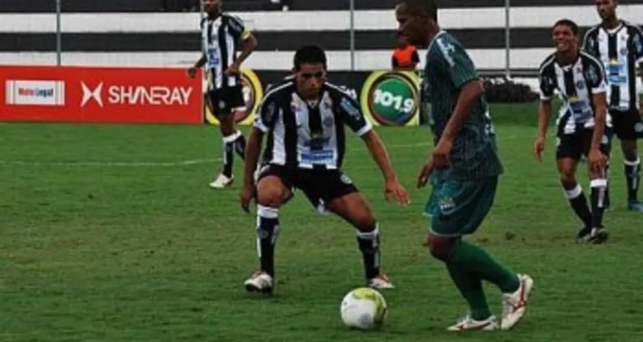 Coaracy da Mata Fonseca, em Arapiraca. Coruripe e ASA disputaram a final do estadual em 2011