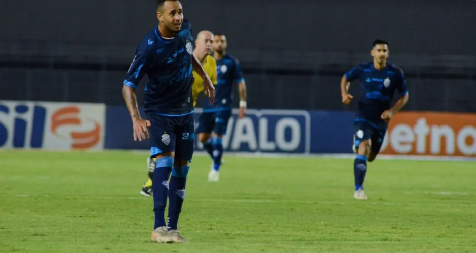Marco Túlio marcou um golaço contra o Botafogo e chegou ao 5º gol CSA