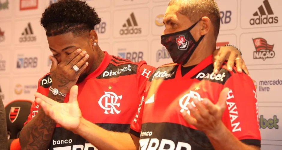 Marinho e Seu Zé Carlos com a camisa do Flamengo