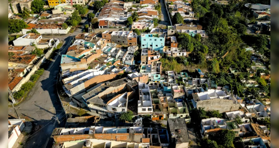 Destruição provocada em bairros de Maceió
