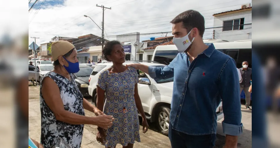 Eduardo Leite visitou os bairros atingidos pela atividade de mineração em Maceió