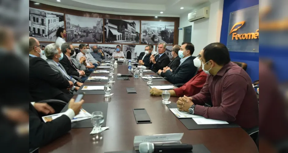 Senador Collor se reuniu com o presidente da Fecomércio, Gilton Lima, e representantes do setor produtivo de Alagoas