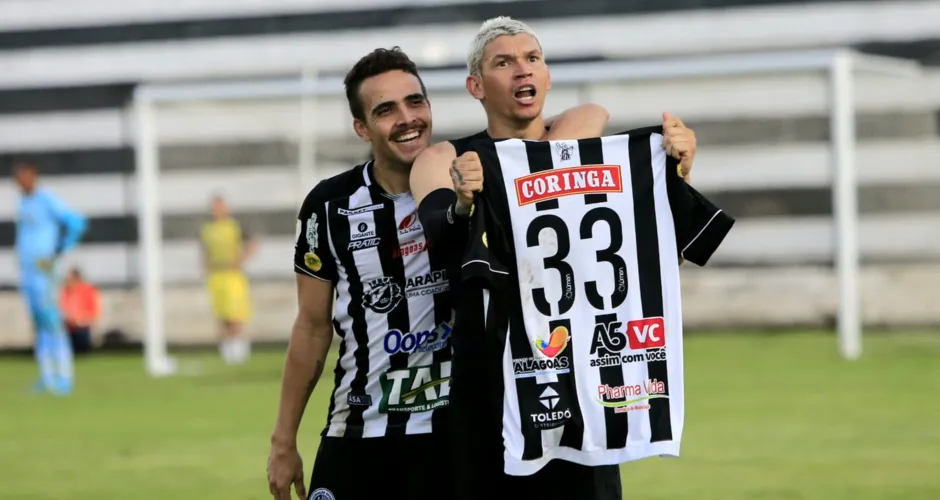 Com passe do companheiro Feijão, Viçosa fez seu primeiro gol na Série D