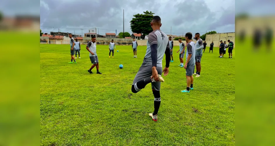 Alvinegro treinou em Aracaju antes da partida