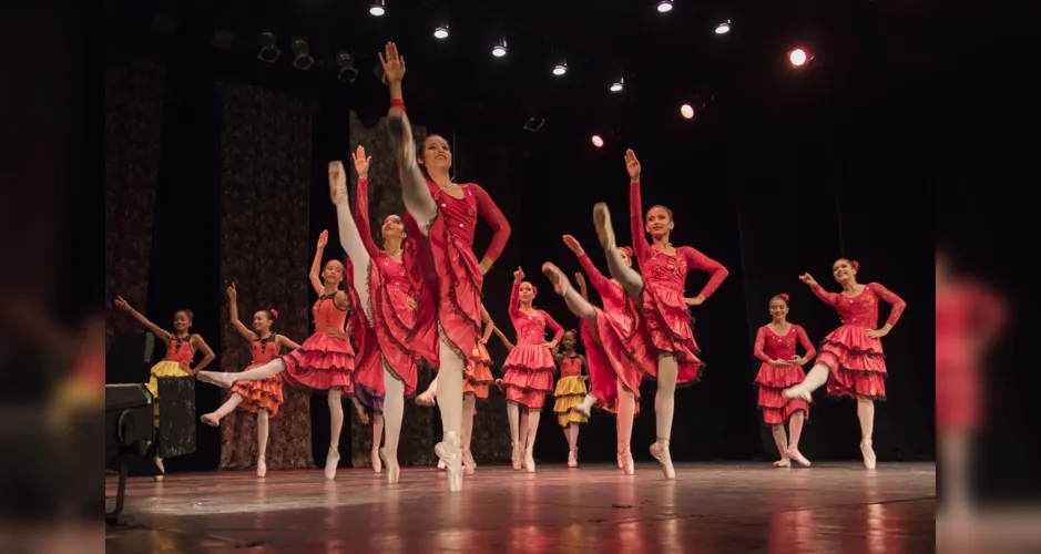 Imagem ilustrativa da imagem HOJE: Ballet Maria Emília Clark apresenta dois espetáculos com entradas gratuitas em Maceió