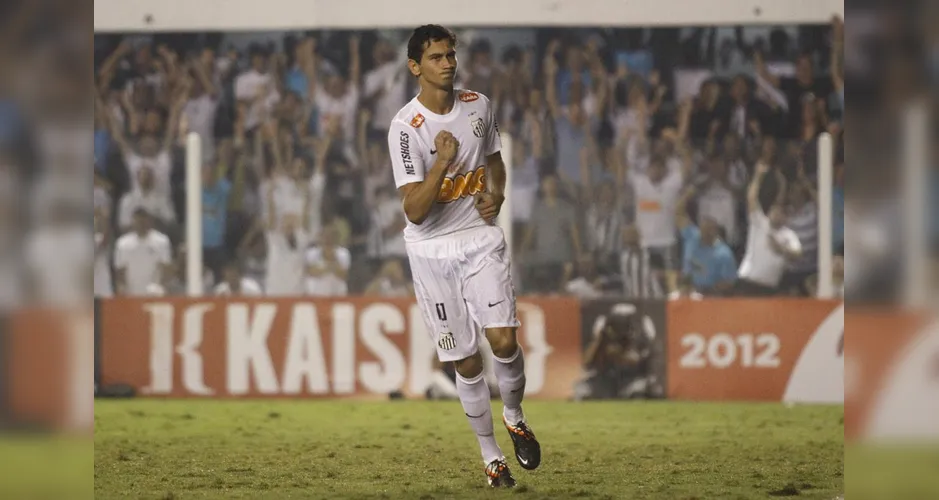 Revelado pelo Santos, Ganso jogou na Vila Belmiro de 2006 a 2012