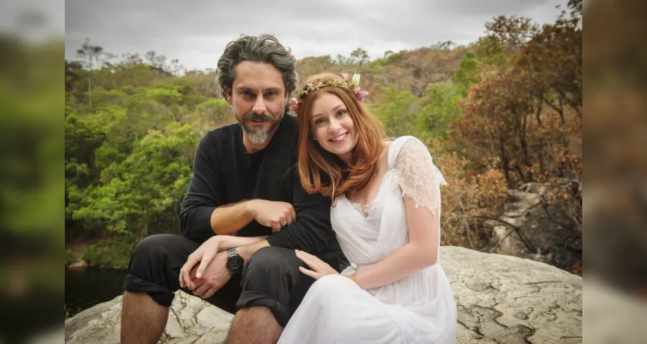 José Alfredo (Alexandre Nero) e Maria Isis (Marina Ruy Barbosa) se casam diante da paisagem do Monte Roraima