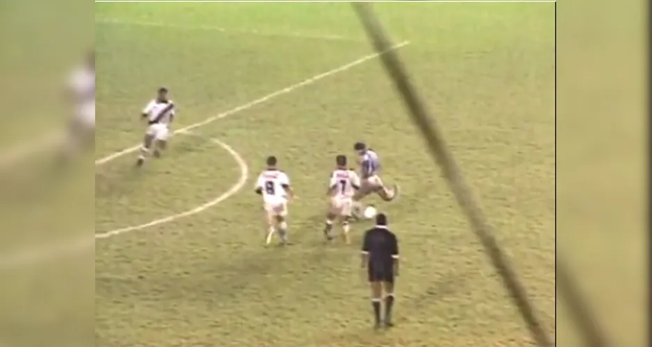Dago fez o gol da vitória do CSA sobre o Vasco, que tinha Edmundo no ataque em 1992
