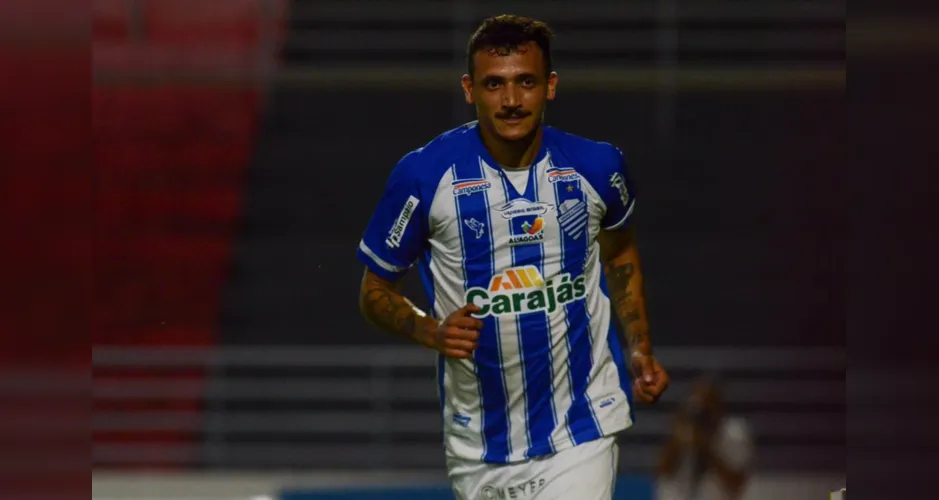 Artilheiro do Alagoano, com 8 gols, Bruno Mota é a esperança azulina na decisão