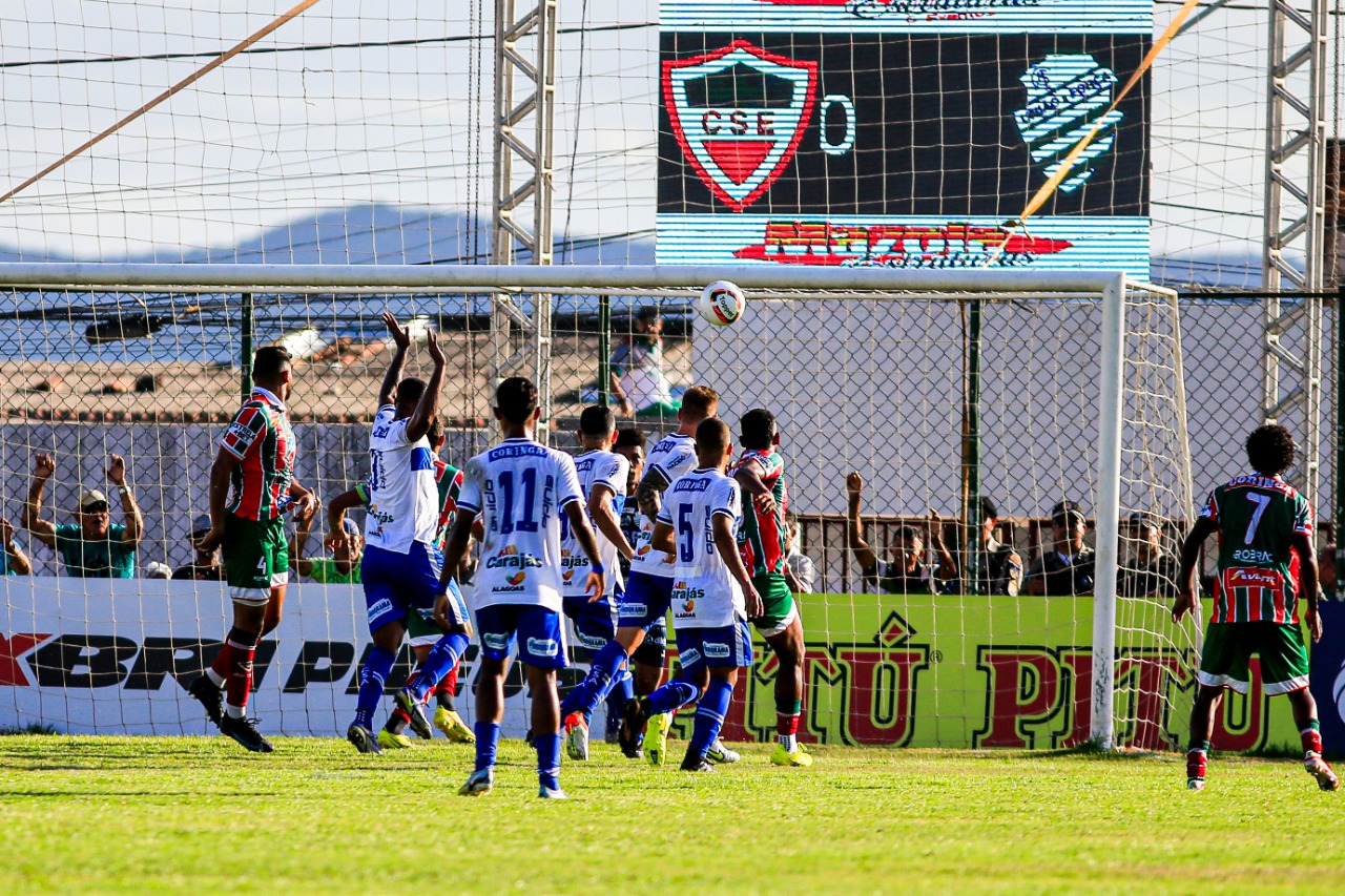CSA faz partida ruim e perde para o CSE na estreia do Alagoano: 1 a 0