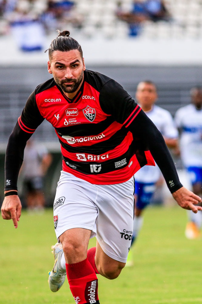 Léo Gamalho pode ser a novidade rubro-negra