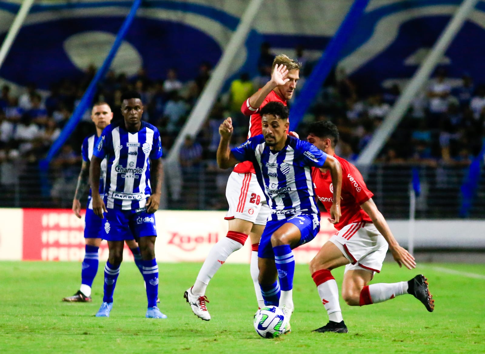 Time azulino tem boas peças para o jogo com Confiança