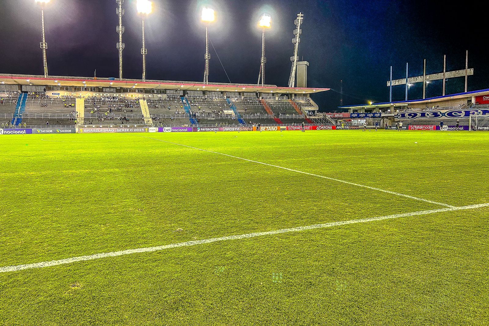 De virada, CSA vence o Manaus e volta ao G8 da Série C: 2 a 1