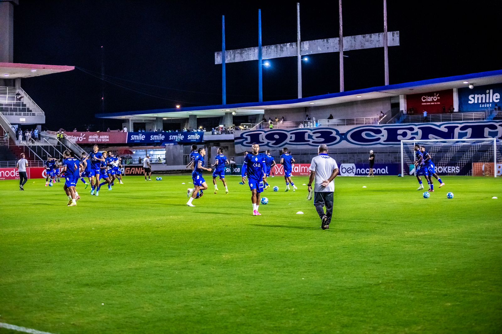 De virada, CSA vence o Manaus e volta ao G8 da Série C: 2 a 1