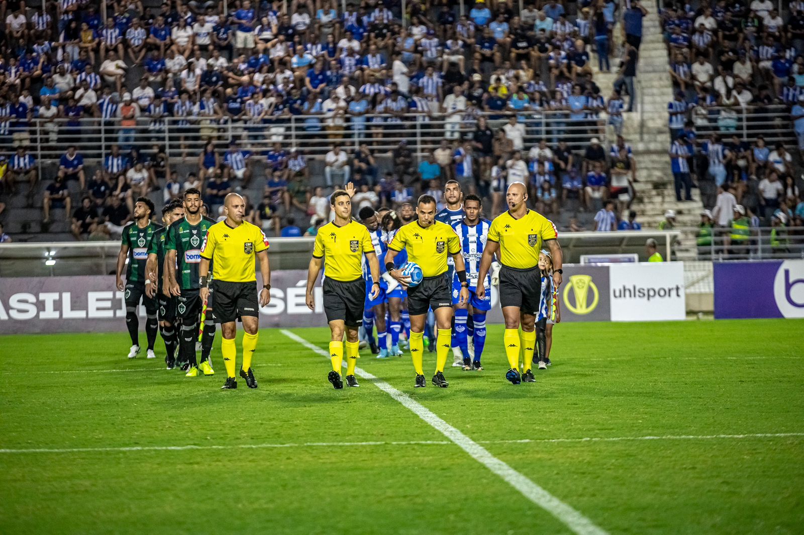 De virada, CSA vence o Manaus e volta ao G8 da Série C: 2 a 1