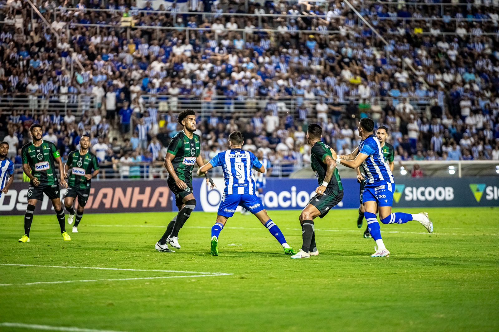 De virada, CSA vence o Manaus e volta ao G8 da Série C: 2 a 1