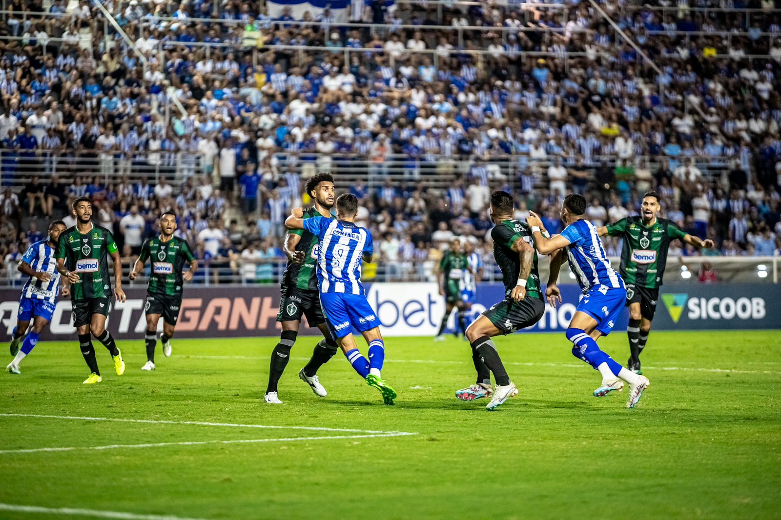 De virada, CSA vence o Manaus e volta ao G8 da Série C: 2 a 1