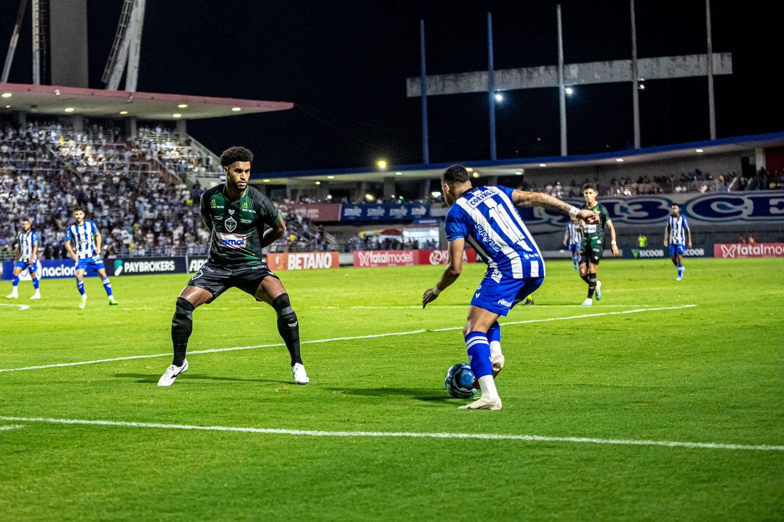 De virada, CSA vence o Manaus e volta ao G8 da Série C: 2 a 1