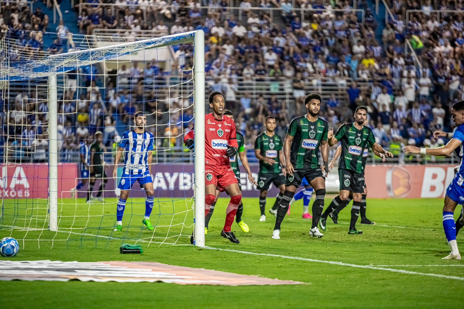 De virada, CSA vence o Manaus e volta ao G8 da Série C: 2 a 1