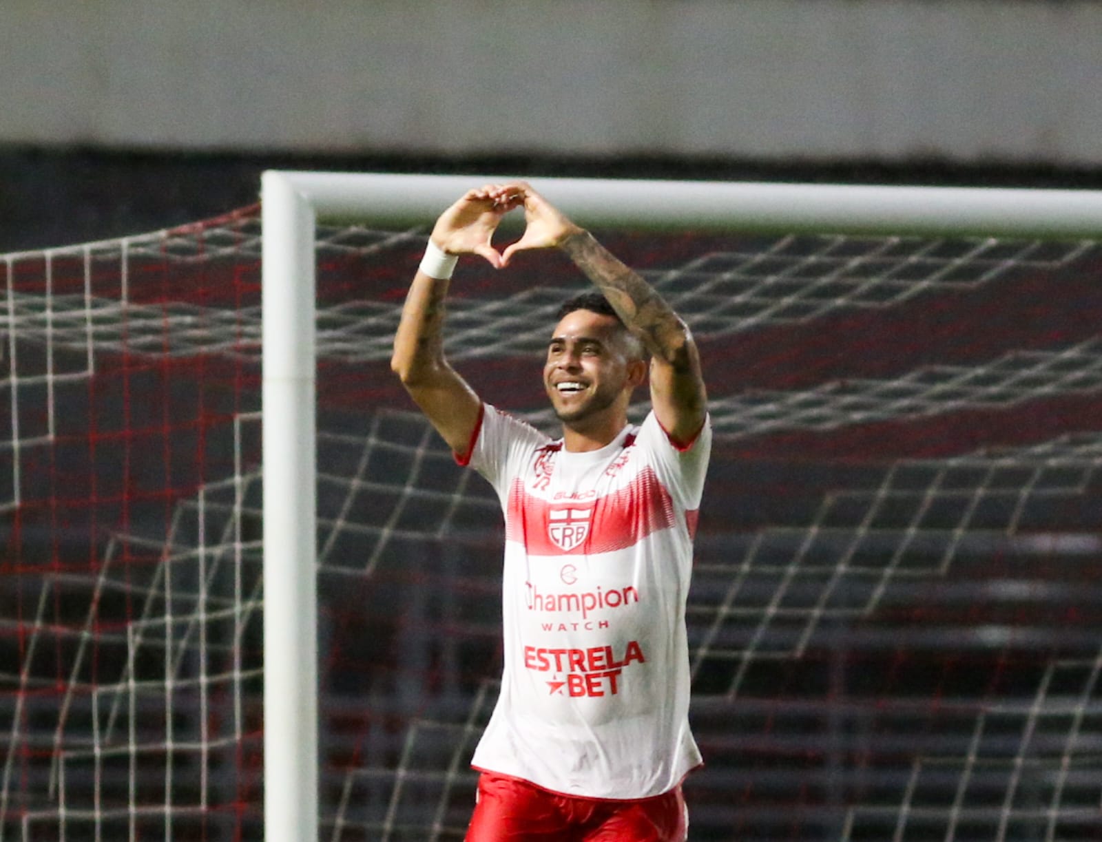 Renato não enfrenta o Tombense