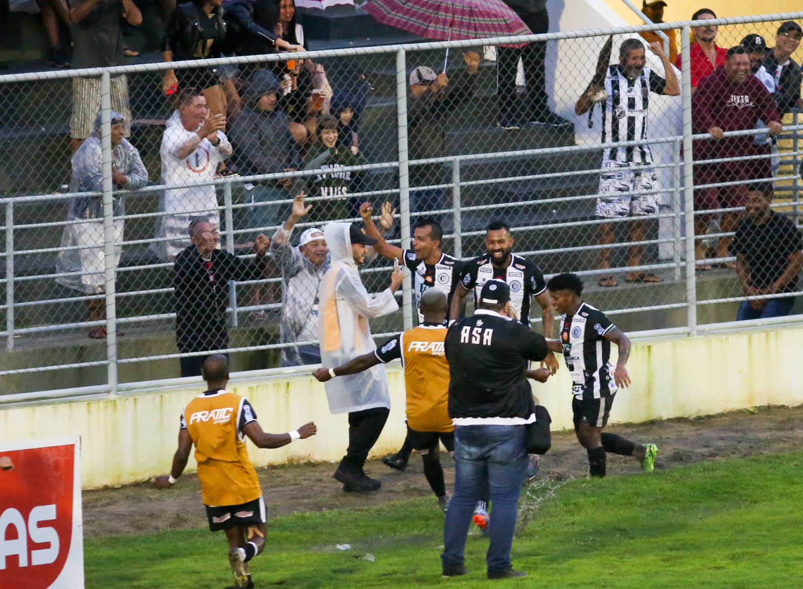 Alvinegro está no G4 do grupo mais uma vez