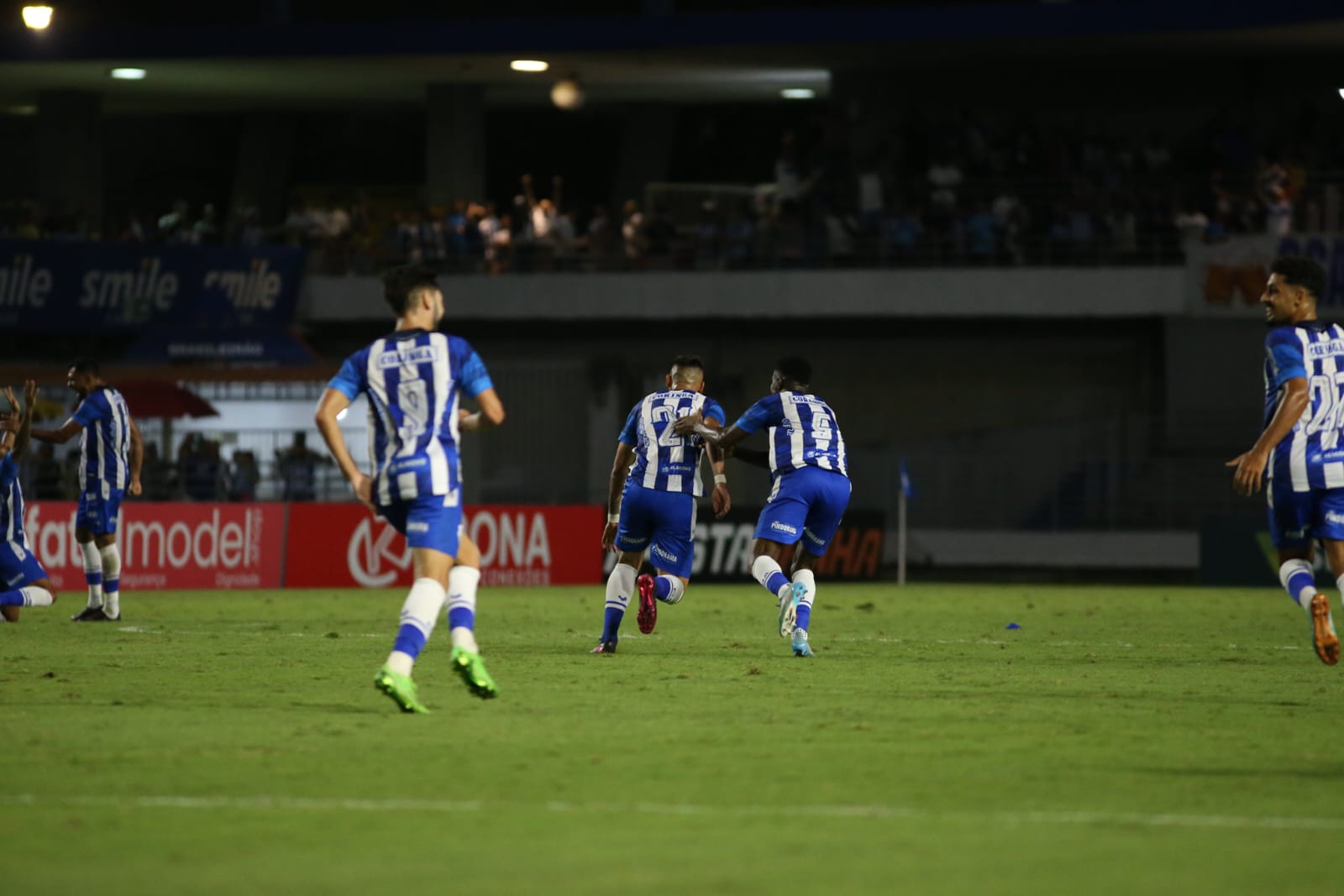 CSA encerra sequência negativa, vence São José e encosta no G8: 2x0