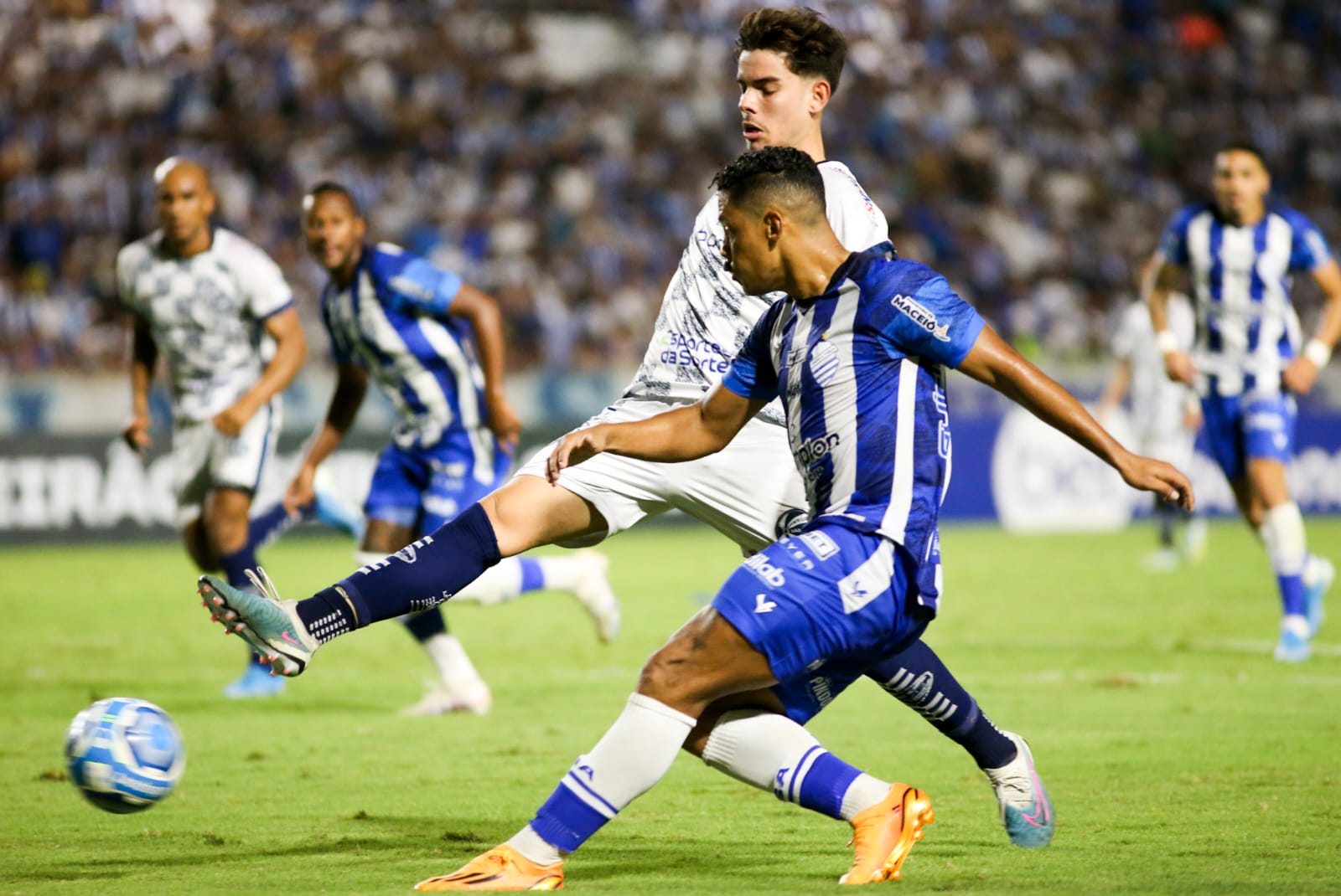 CSA encerra sequência negativa, vence São José e encosta no G8: 2x0