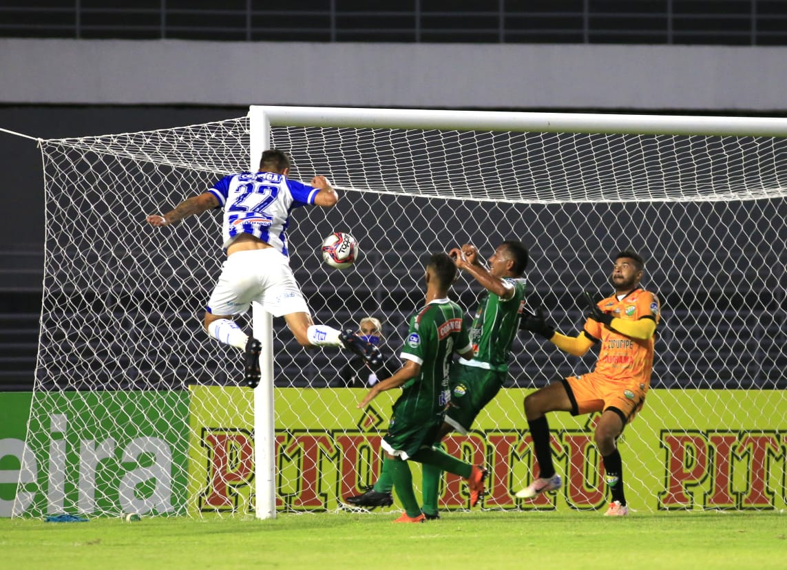 Com três de Bruno Mota, CSA massacra o Coruripe com goleada de 5 a 0 pelo Alagoano