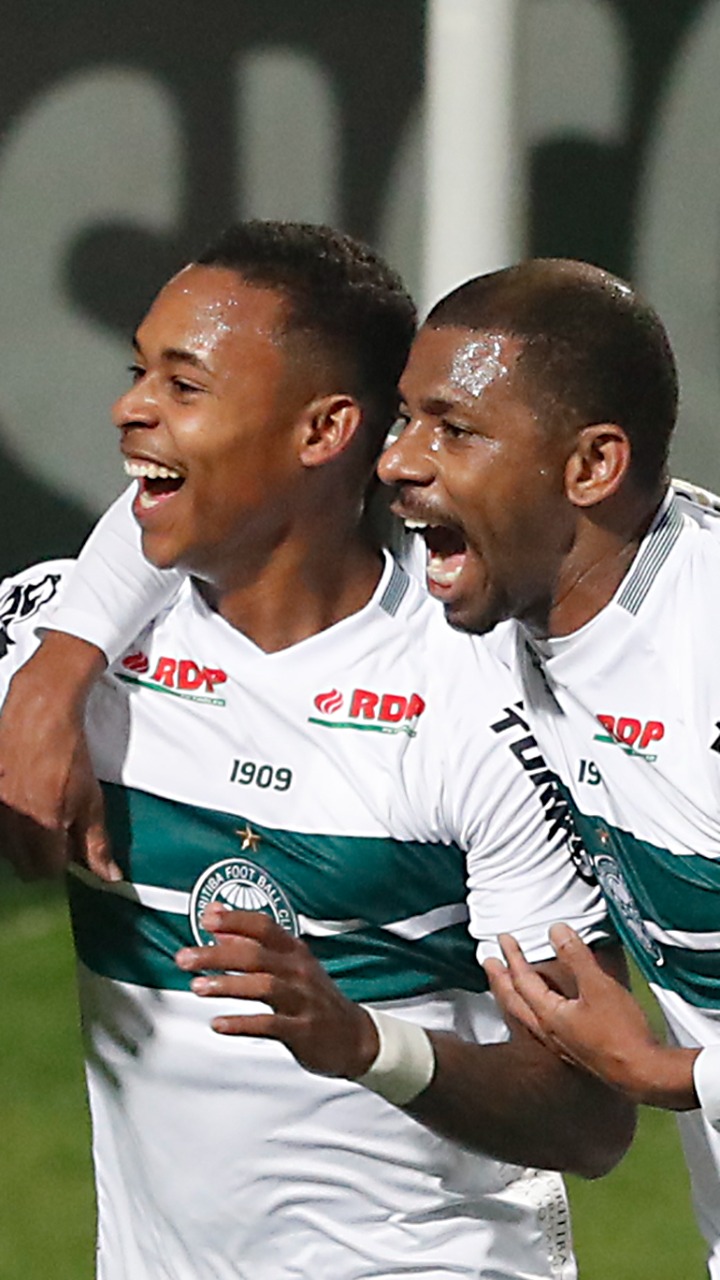Com um a mais em campo, CRB arranca empate com Coritiba em pleno Couto Pereira: 1 a 1