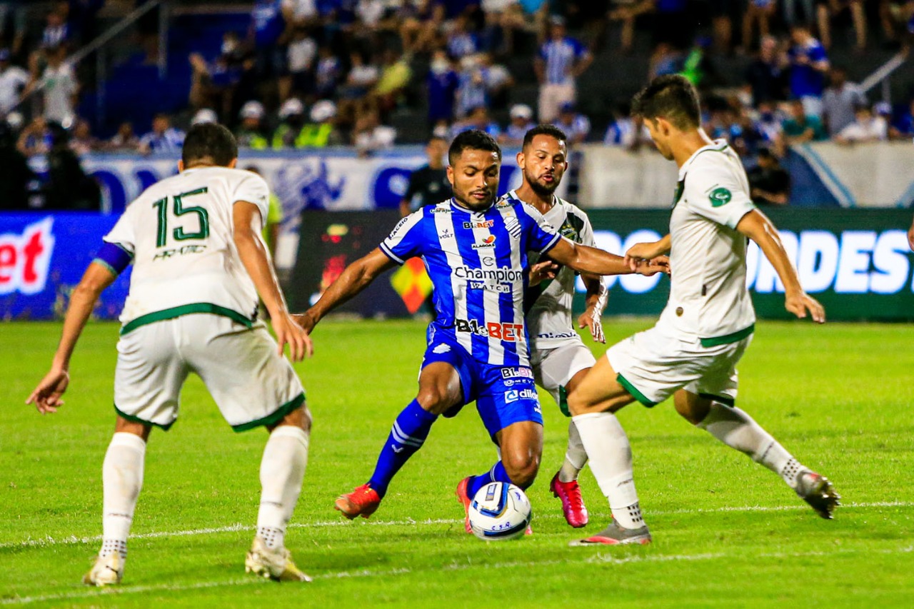 CSA goleia o Altos em Maceió e vai encarar o Sport nas quartas de final da Copa do NE: 3 a 0