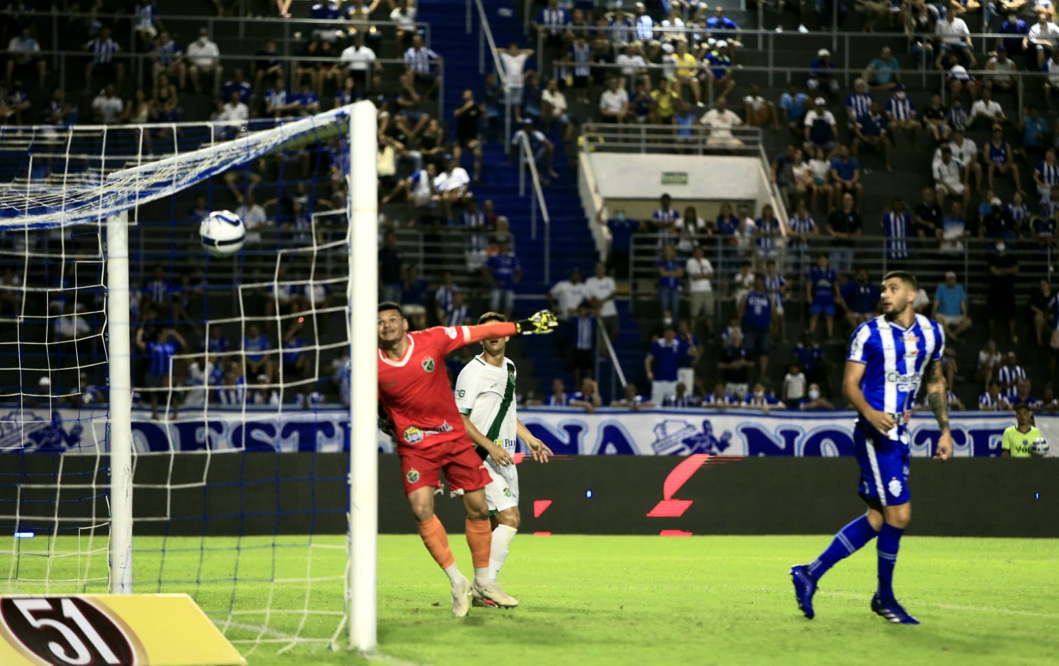 CSA goleia o Altos em Maceió e vai encarar o Sport nas quartas de final da Copa do NE: 3 a 0
